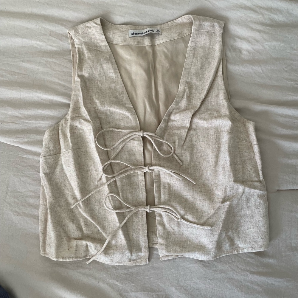Abercrombie and Fitch tie front top